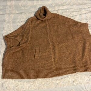 J. Crew Poncho Tan. Size Xtra small/small